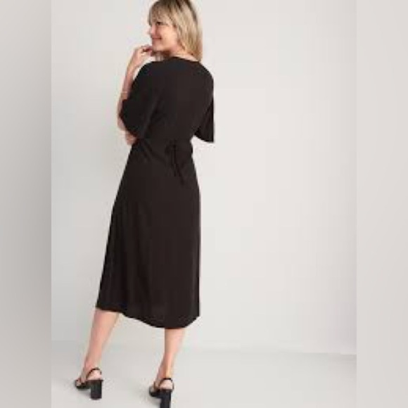 NWT! Black Waist-Defined Flutter-Sleeve Midi Wrap Dress - Multiple Sizes 💜 - Picture 6 of 8